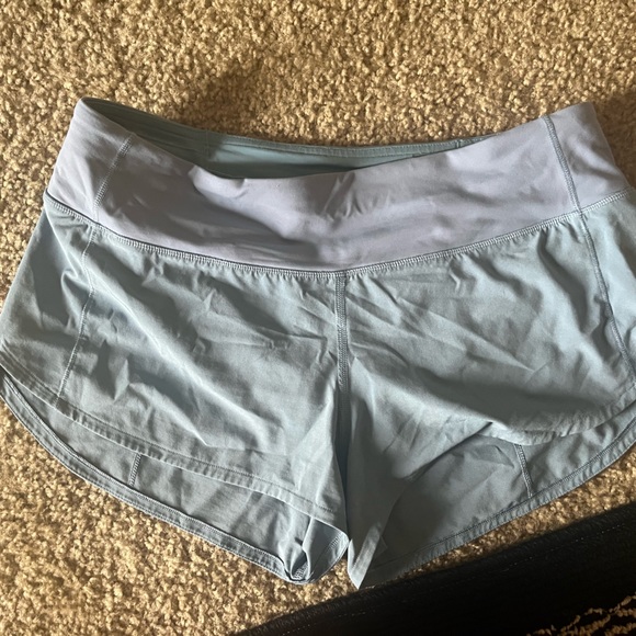 Light blue Lulu shorts - Picture 2 of 3